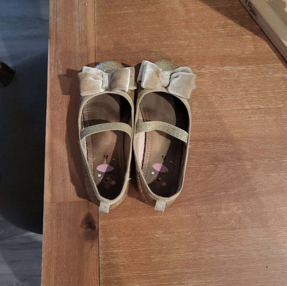 Golden H&M little girls shoes